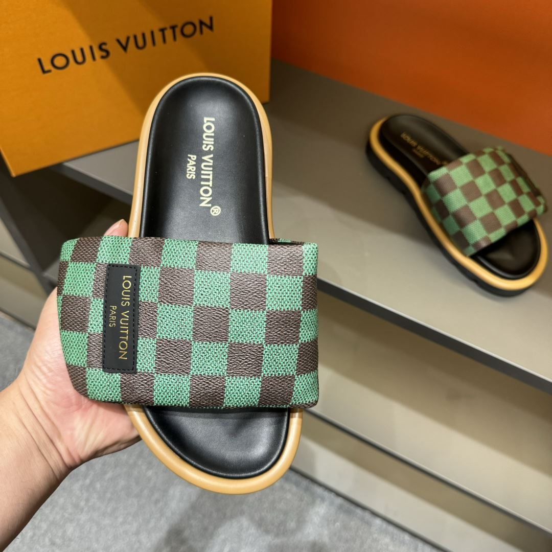 Louis Vuitton Slippers